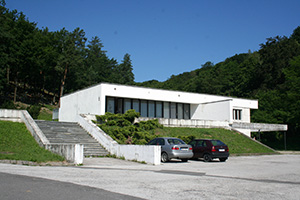 Krematorium a smuteční síň (Bánská Bystrica)