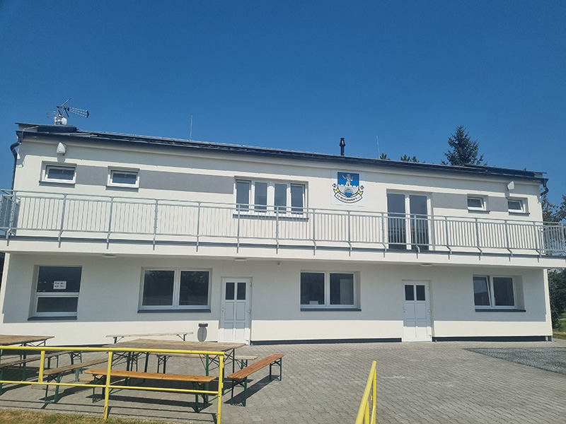 Fotbalové kabiny jsou ozvučeny JPA 3035, DMC 1400, SP 652 a SP 221