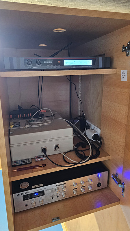 Základní škola v Paskově používá v tělocvičně MBD 832 a JPA 1185