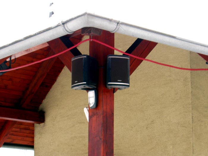 Ozvučení exteriéru autoservisu pomocí SP 502