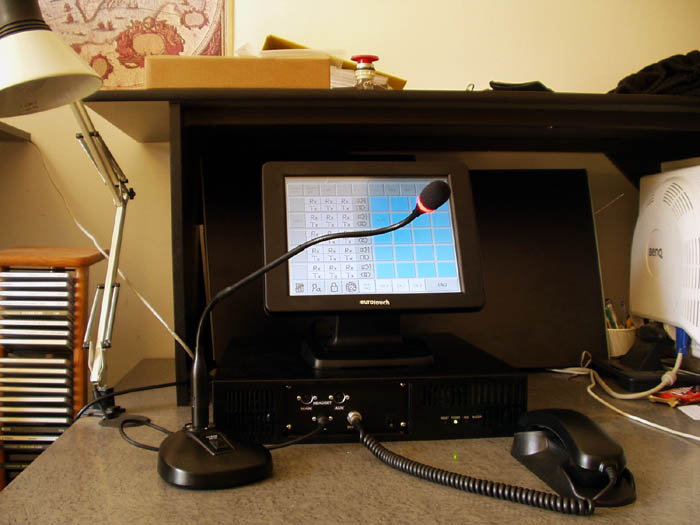 Výcvikové pracoviště letového provozu v Lisabonu používá mikrofony PA 200