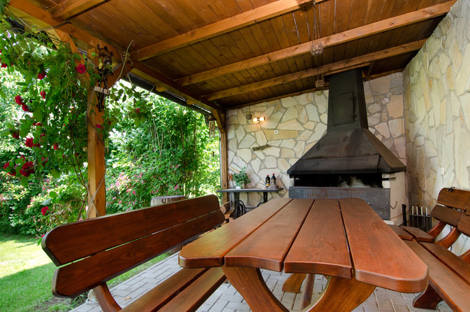 Ozvučení terasy, pergoly, balkónu, nebo altánku u rodinného domu, bytu