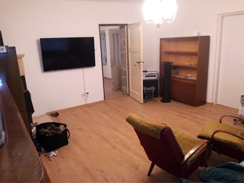 Largo 70 + Stojan HiFi na chalupě